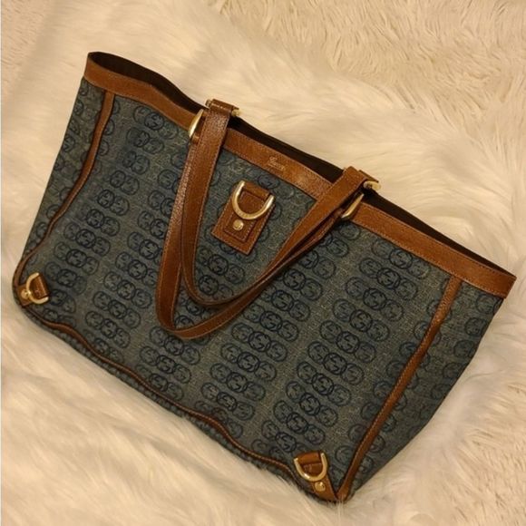💯 Authentic Gucci Tote Handbag 🍀 - Picture 2 of 16